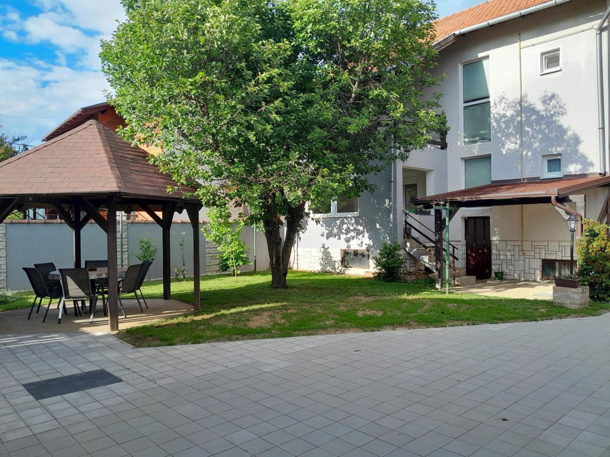 Apartman Kod Dide I Bake فوكوفار المظهر الخارجي الصورة